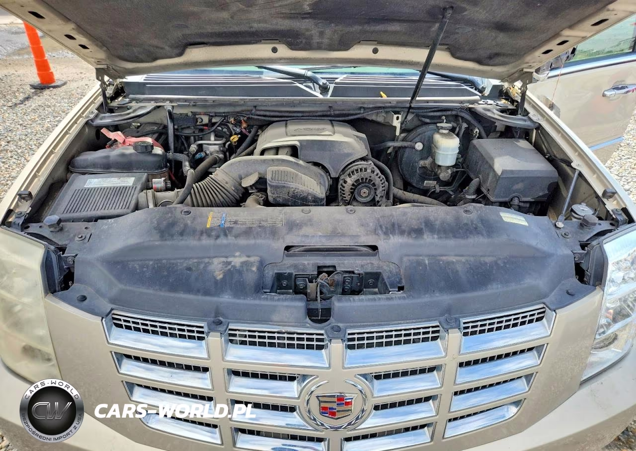 2008 Cadillac Escalade Luxury VIN:1GYFK63828R108341 - 12
