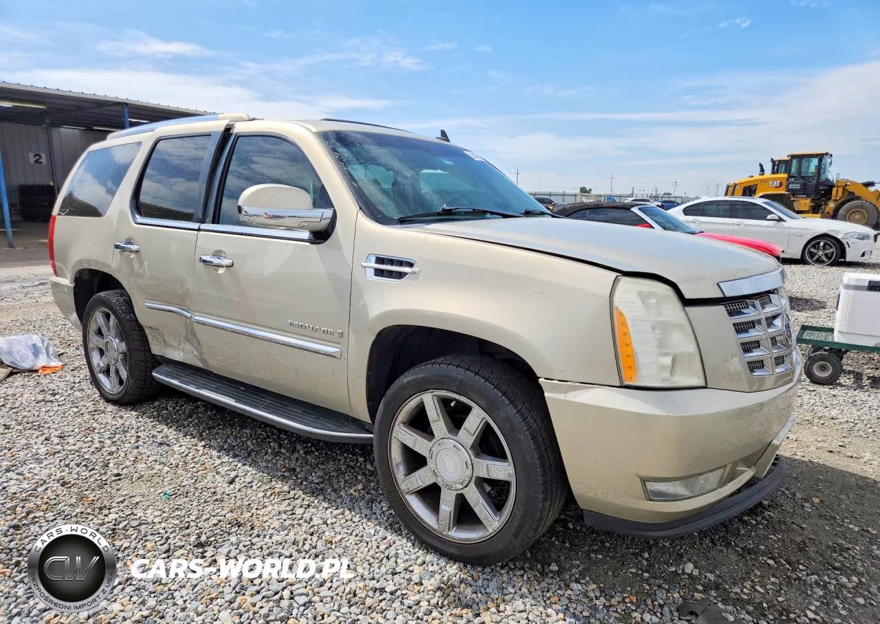 2008 Cadillac Escalade Luxury VIN:1GYFK63828R108341 - 4