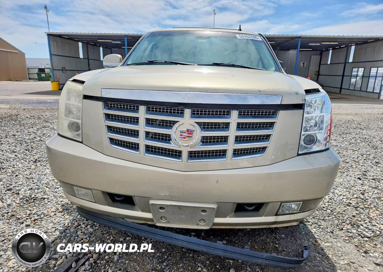 2008 Cadillac Escalade Luxury VIN:1GYFK63828R108341 - 5