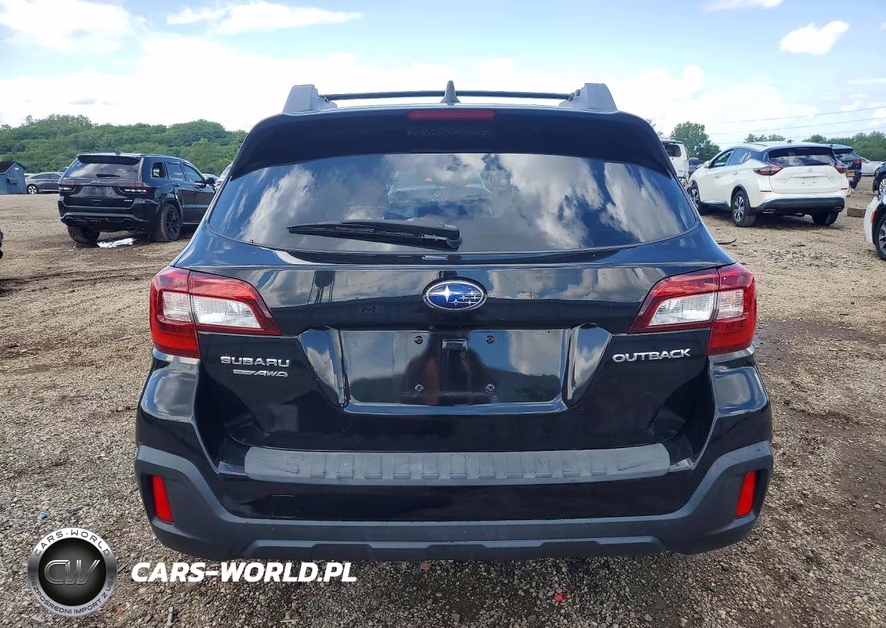 2018 Subaru Outback 2.5I Premium VIN:4S4BSACC7J3309149 - 6
