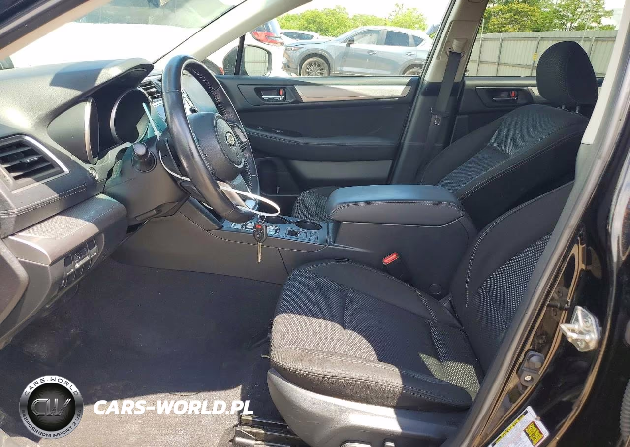 2018 Subaru Outback 2.5I Premium VIN:4S4BSACC7J3309149 - 7