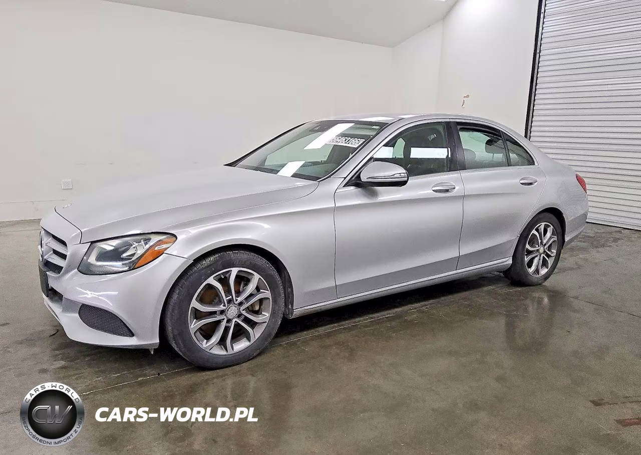 2016 Mercedes-Benz C 300 – zdjęcie 1 z 12