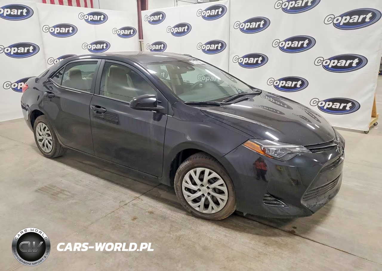 2018 Toyota Corolla Le VIN:5YFBURHE6JP784614 - 4