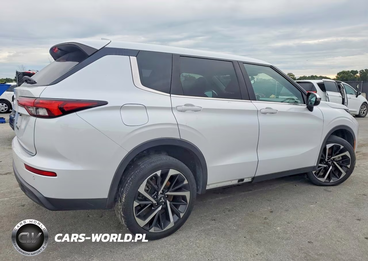 2022 Mitsubishi Outlander Es VIN:JA4J3TA82NZ065852 - 3