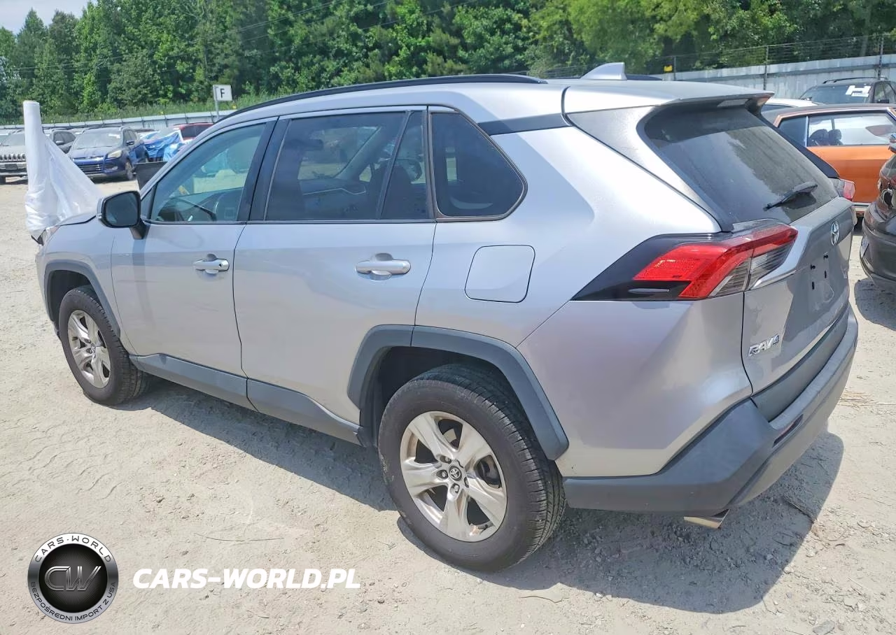 2021 Toyota Rav4 Xle VIN:2T3W1RFV9MC101958 - 2