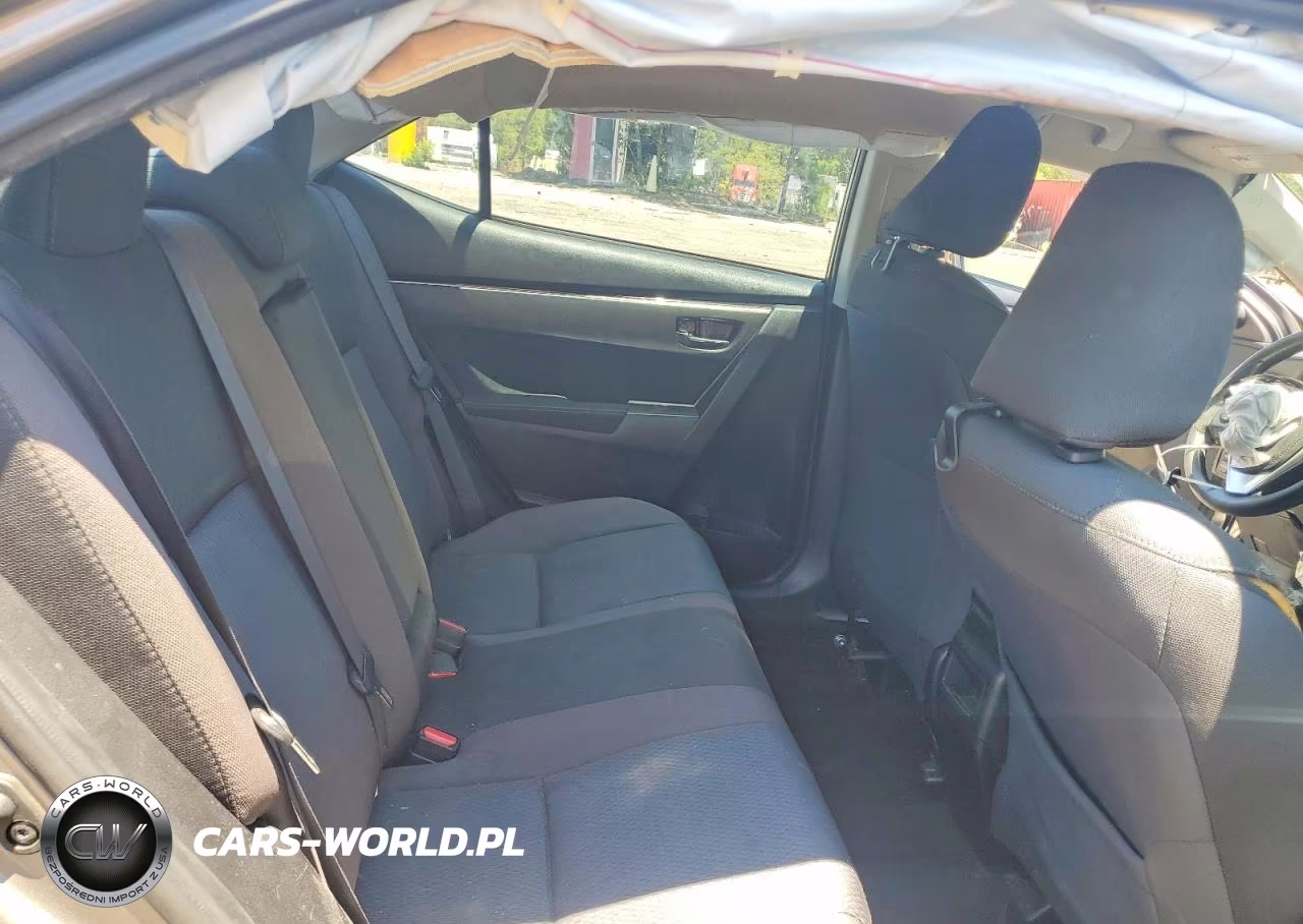 2018 Toyota Corolla Le VIN:5YFBURHEXJP755374 - 10