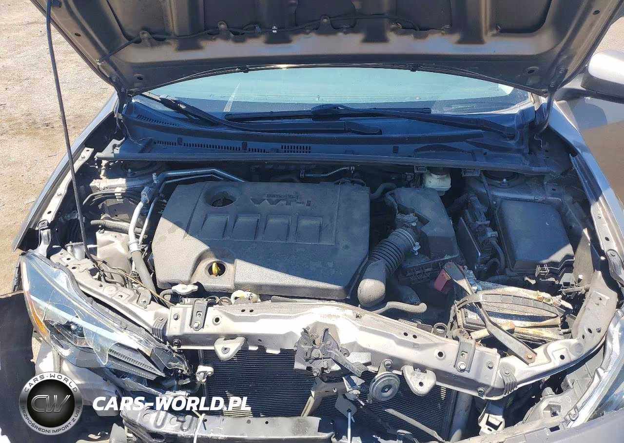 2018 Toyota Corolla Le VIN:5YFBURHEXJP755374 - 11