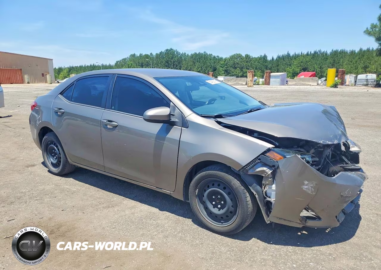2018 Toyota Corolla Le VIN:5YFBURHEXJP755374 - 4