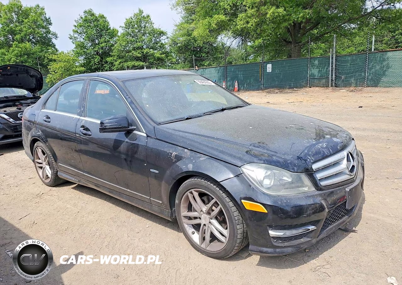 2012 Mercedes-Benz C 250 VIN:WDDGF4HBXCA622829 - 4