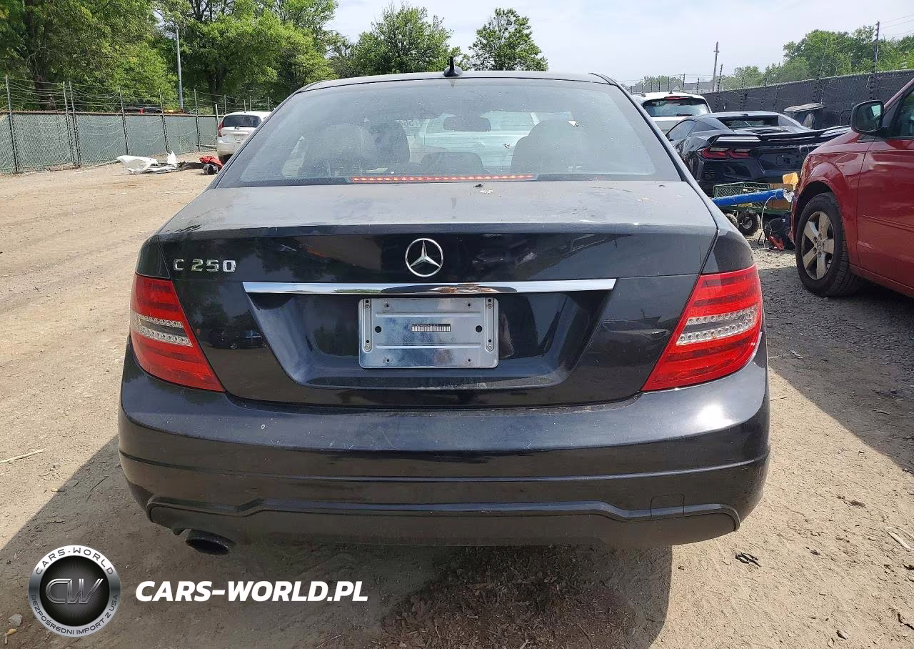 2012 Mercedes-Benz C 250 VIN:WDDGF4HBXCA622829 - 6