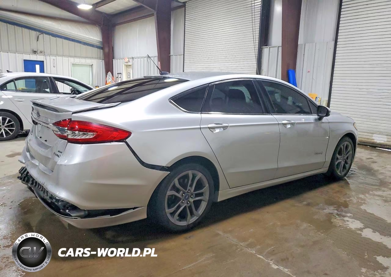 2018 Ford Fusion Se Hybrid VIN:3FA6P0LU7JR155821 - 3