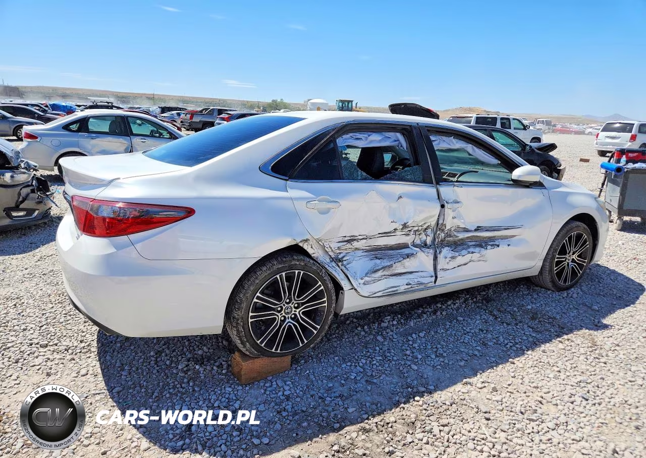 2016 Toyota Camry Special Edition VIN:4T1BF1FK1GU503749 - 3
