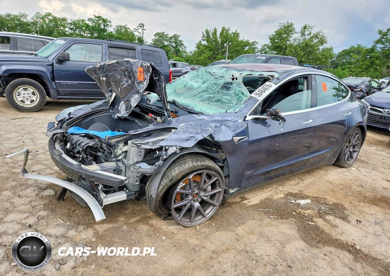 2018 Tesla Model 3 – zdjęcie 1 z 12