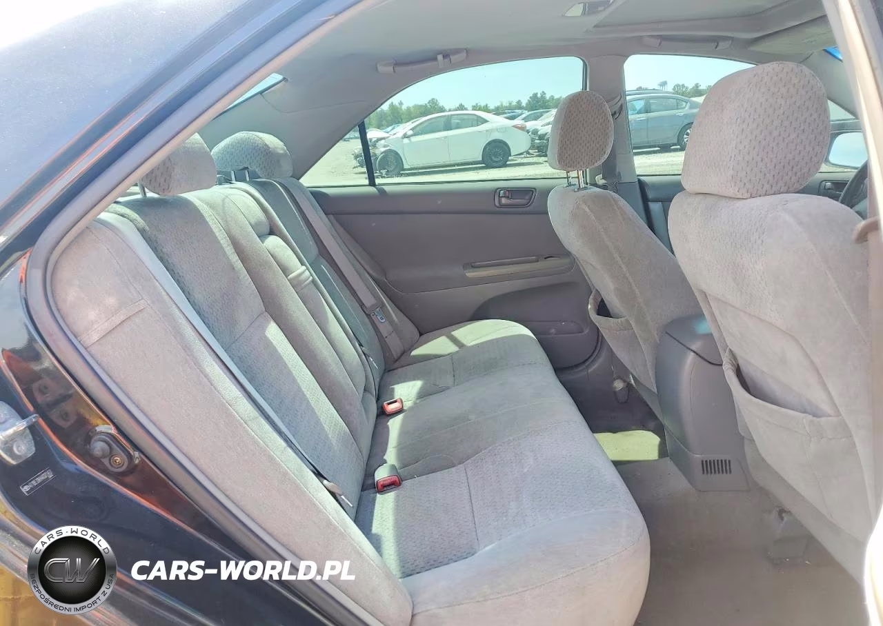 2004 Toyota Camry Le VIN:4T1BE32K44U375457 - 10