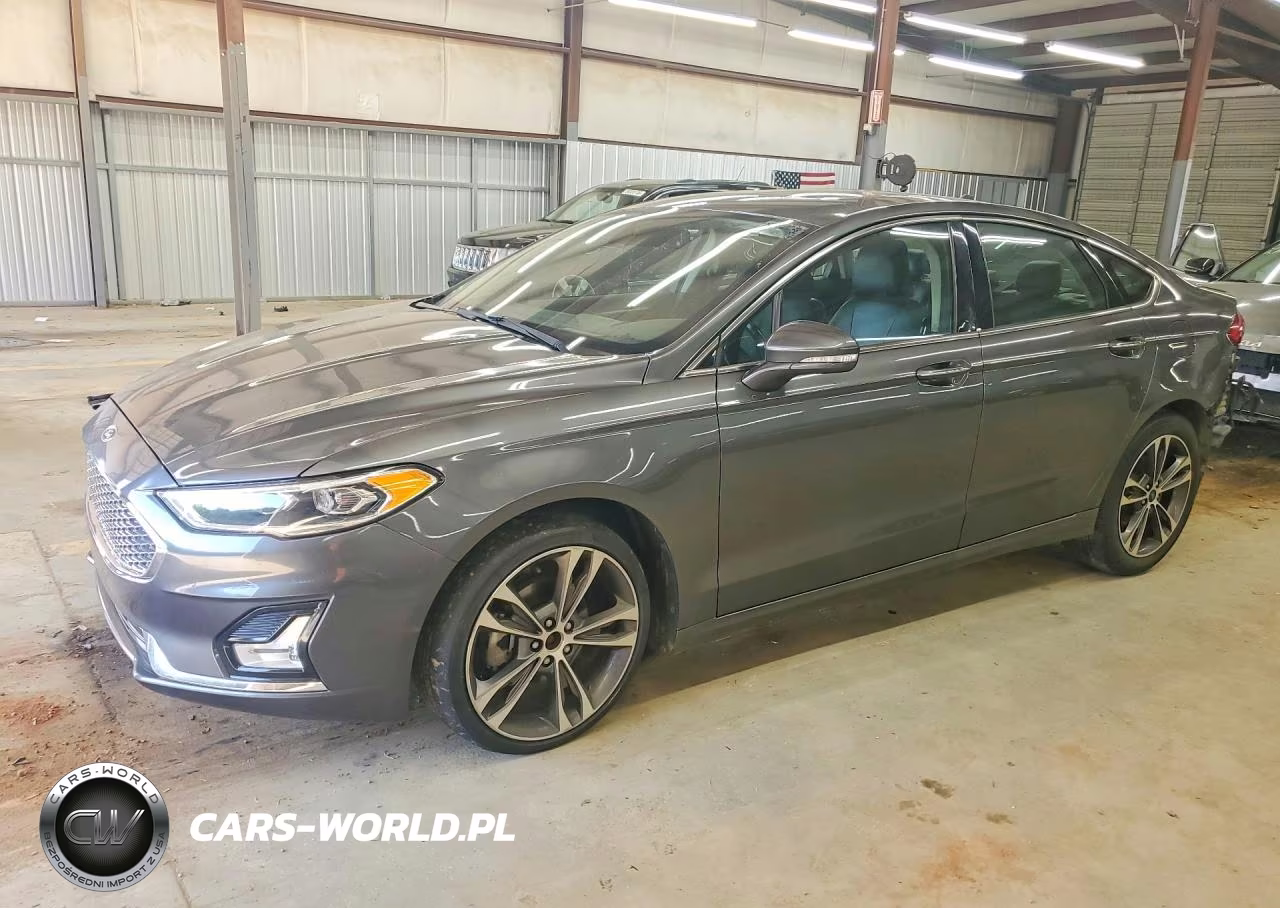 2020 Ford Fusion Titanium – zdjęcie 1 z 12