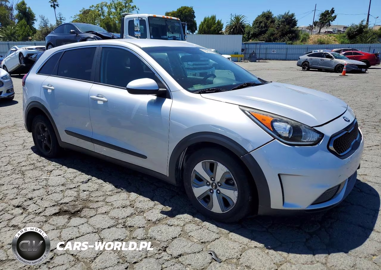 2017 Kia Niro Fe VIN:KNDCB3LC5H5036702 - 4