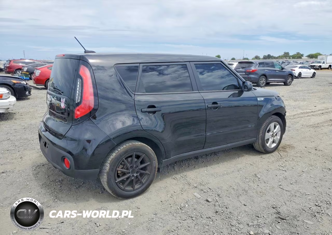 2018 Kia Soul Base VIN:KNDJN2A21J7544548 - 3
