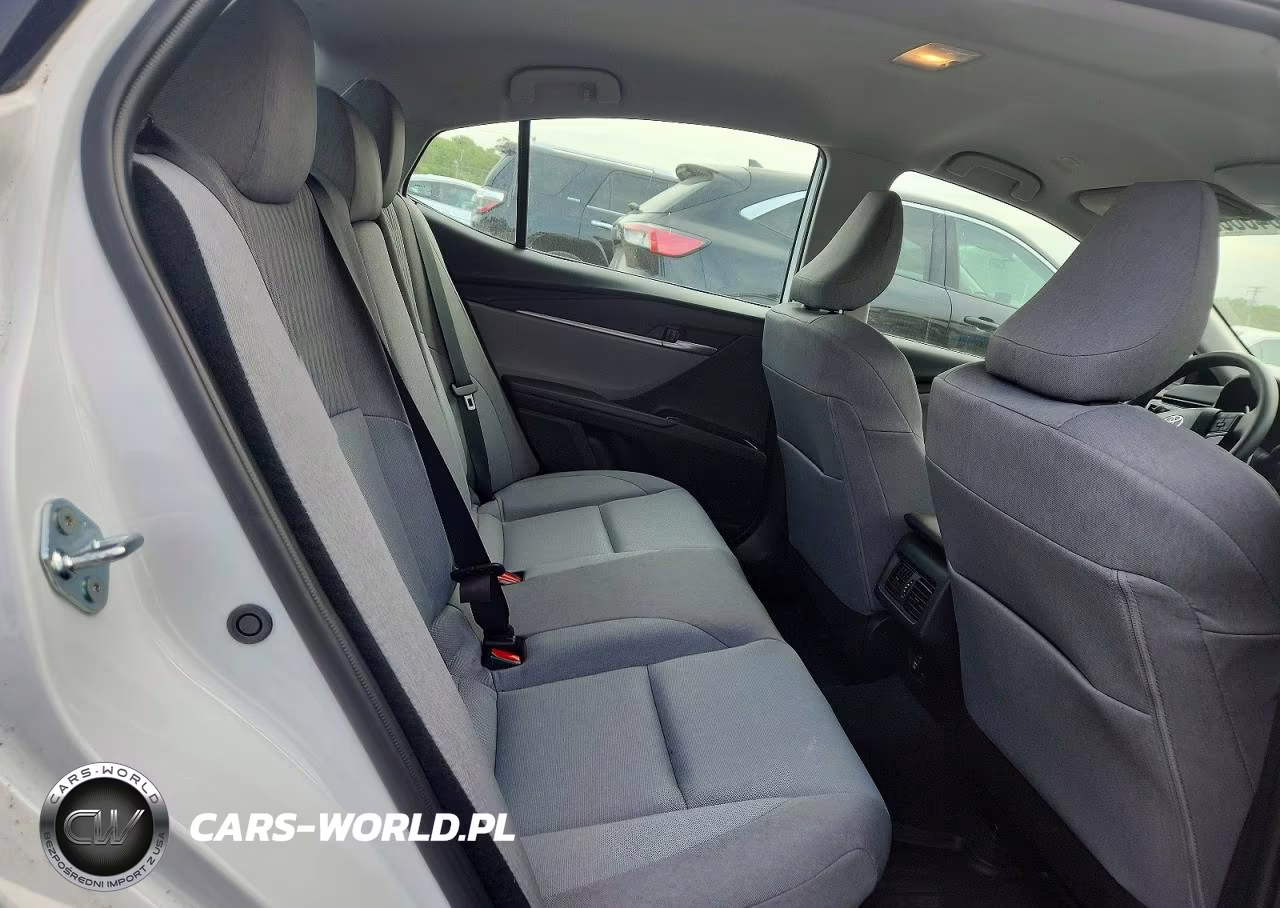 2025 Toyota Camry Le VIN:4T1DAACK3SU629423 - 10