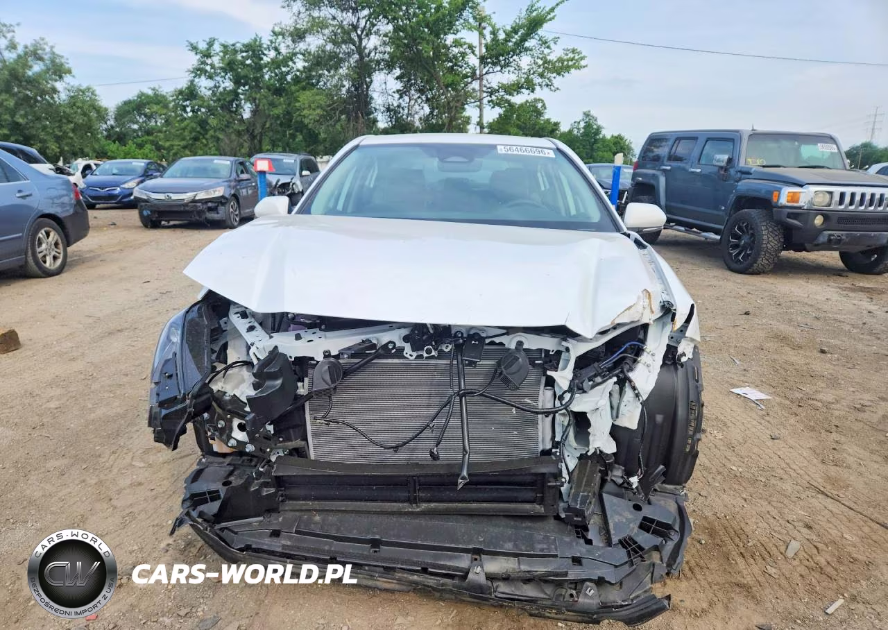 2025 Toyota Camry Le VIN:4T1DAACK3SU629423 - 5
