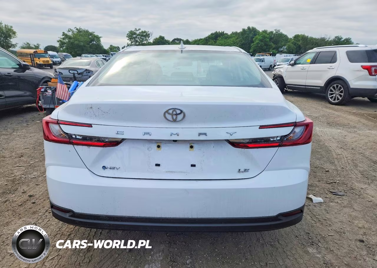 2025 Toyota Camry Le VIN:4T1DAACK3SU629423 - 6