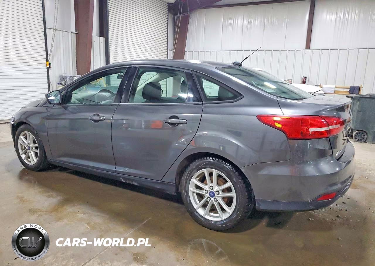 2016 Ford Focus Se VIN:1FADP3F26GL373744 - 2