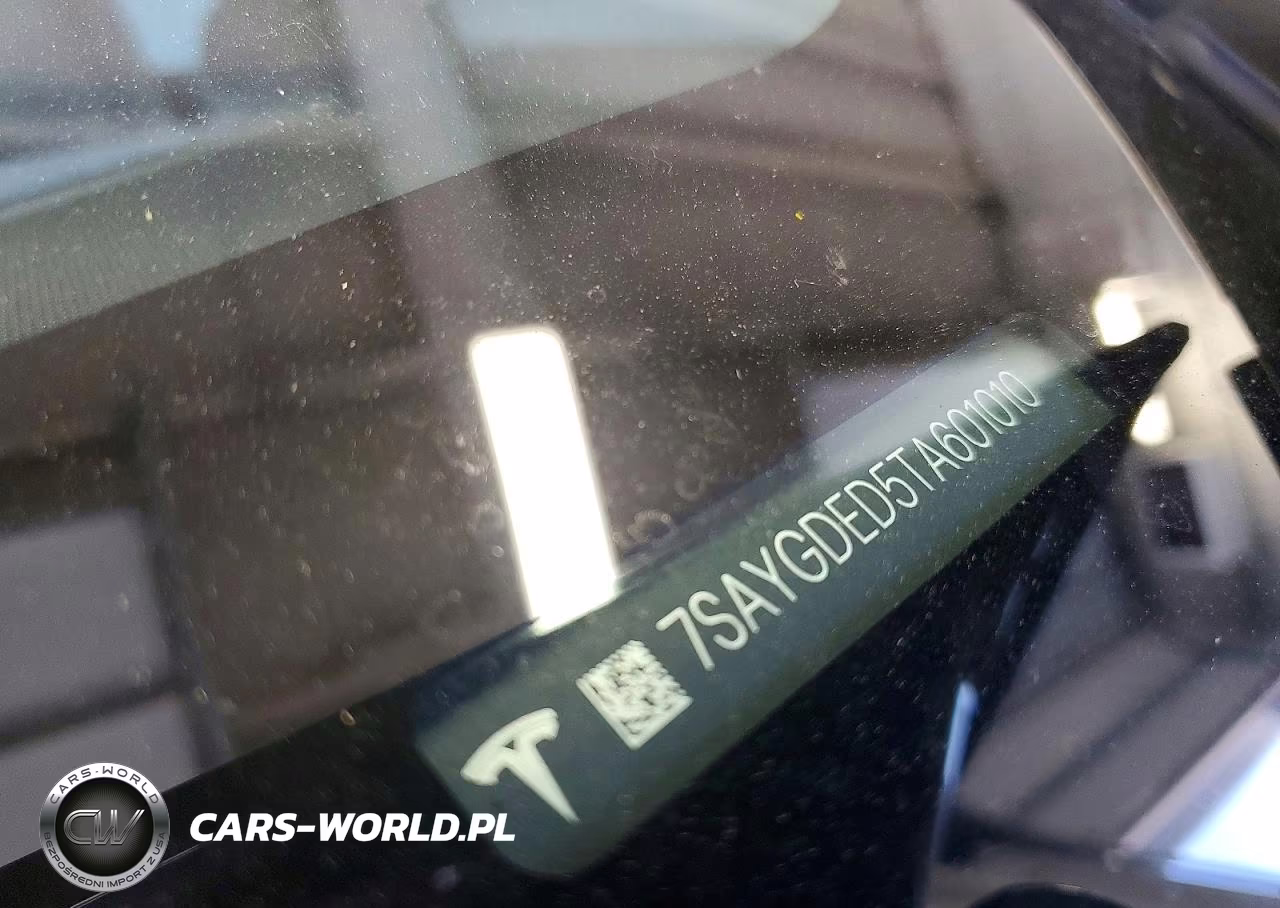 2026 Tesla Model Y VIN:7SAYGDED5TA601010 - 12