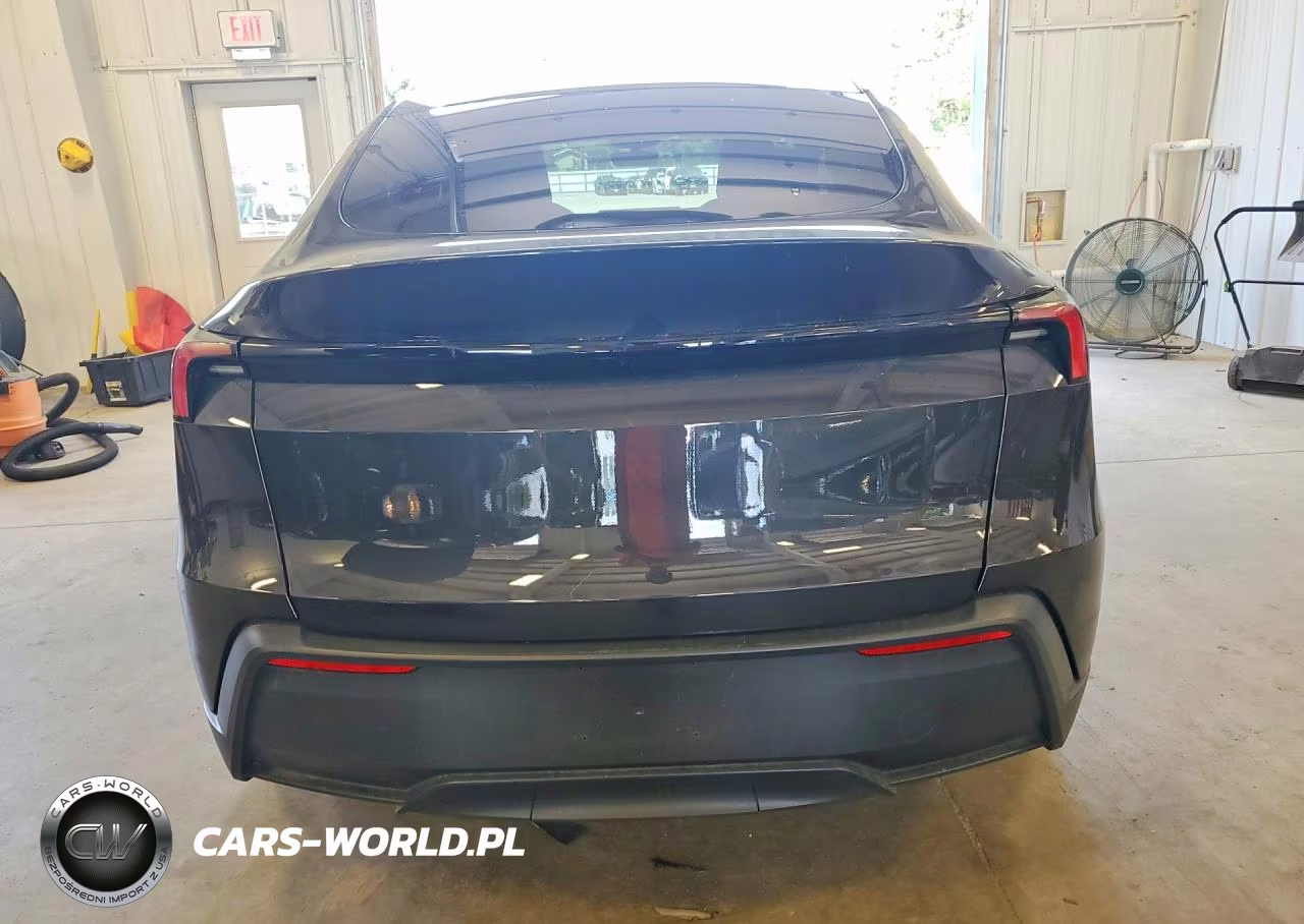 2026 Tesla Model Y VIN:7SAYGDED5TA601010 - 6