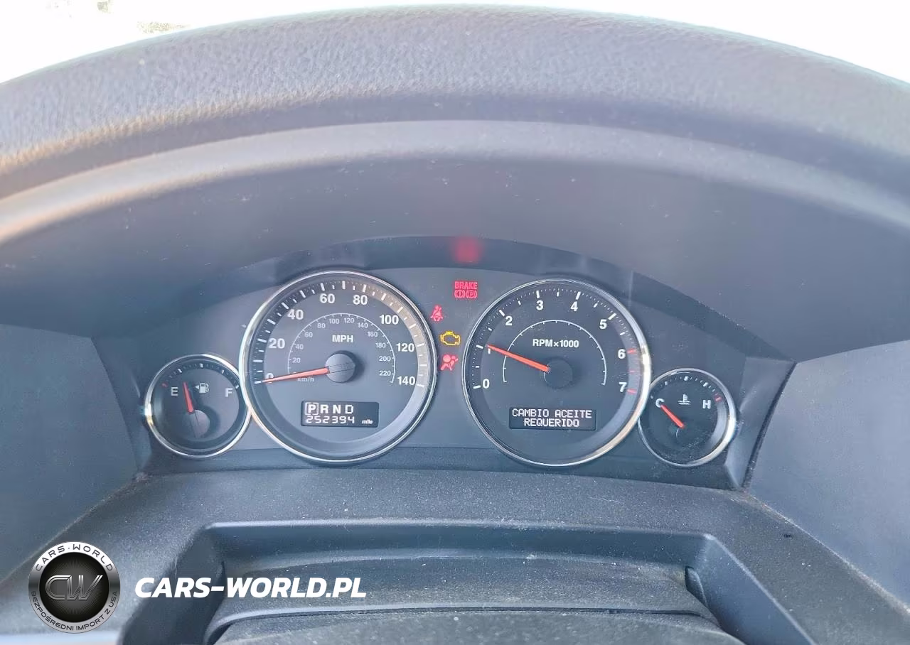 2008 Jeep Commander Sport VIN:1J8HH48K78C114802 - 9