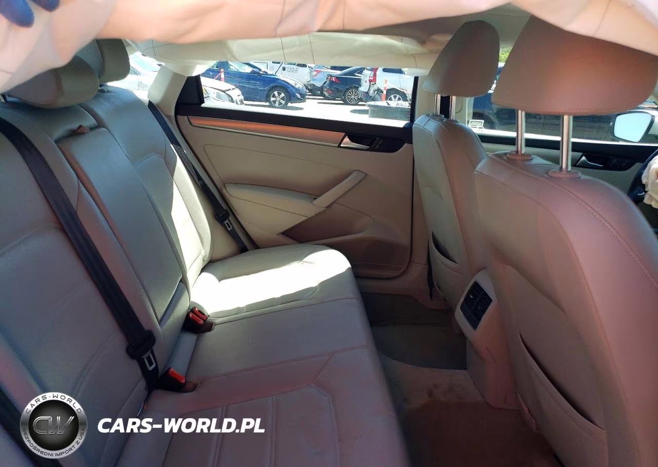 2015 Volkswagen Passat Se VIN:1VWBV7A39FC060584 - 10