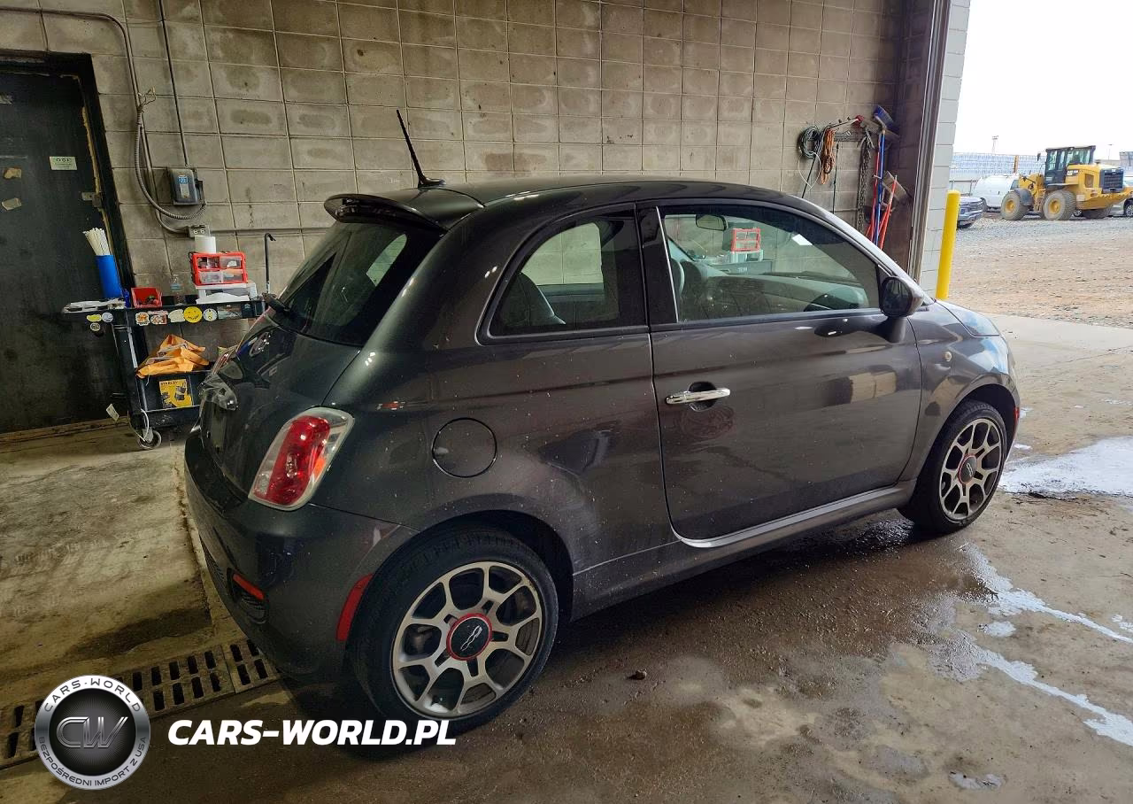 2015 Fiat 500 Sport VIN:3C3CFFBR6FT582003 - 3