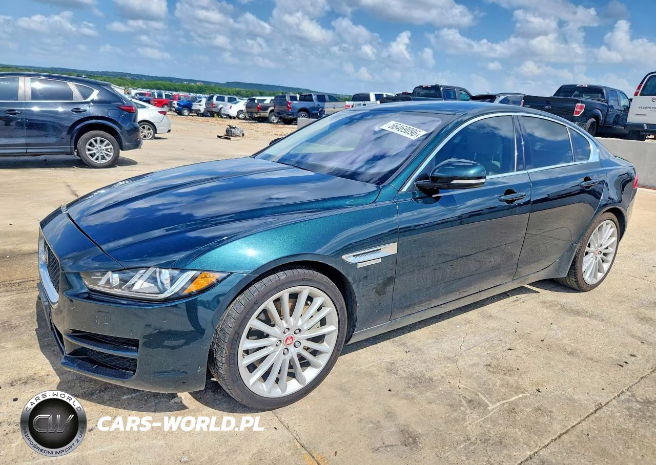 2017 Jaguar Xe Prestige – zdjęcie 1 z 13