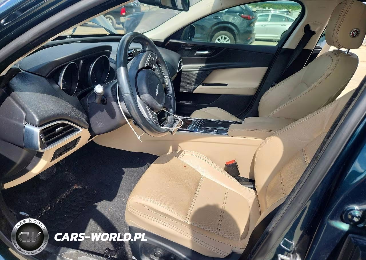 2017 Jaguar Xe Prestige VIN:SAJAK4BV5HA966513 - 7