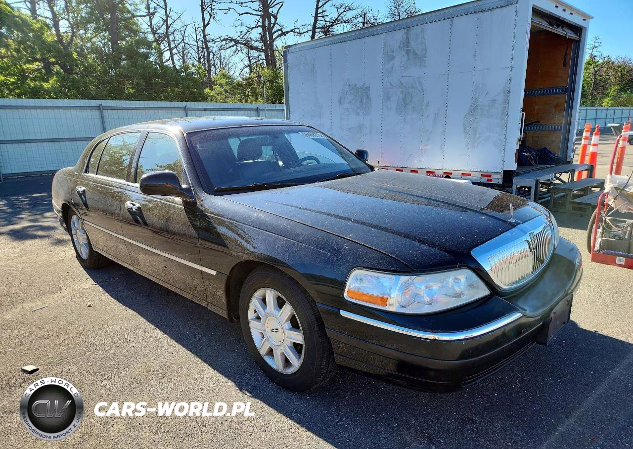 2007 Lincoln Town Car Executive L VIN:1LNHM84W47Y635475 - 4