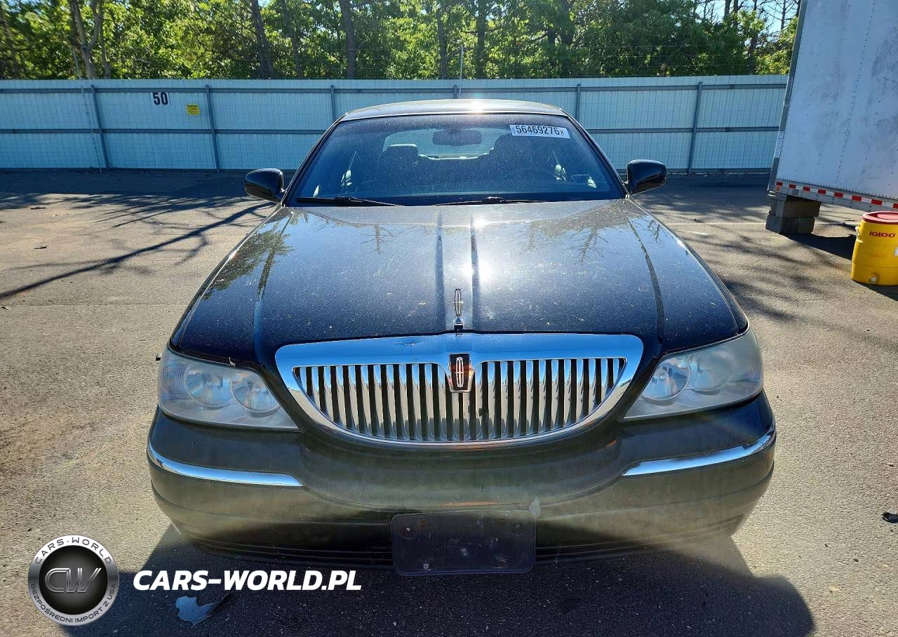 2007 Lincoln Town Car Executive L VIN:1LNHM84W47Y635475 - 5