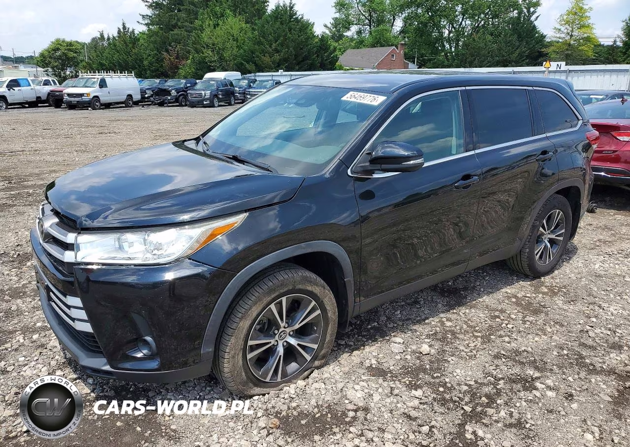 2019 Toyota Highlander Le – zdjęcie 1 z 13