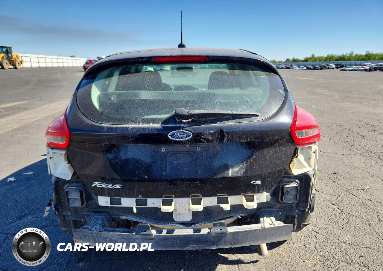 2016 Ford Focus Se VIN:1FADP3K29GL351839 - 6