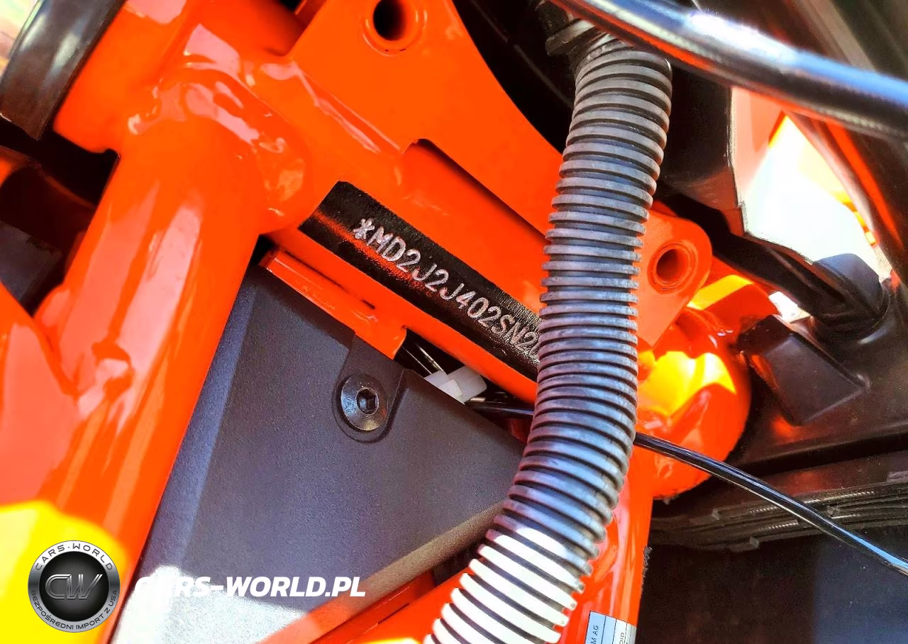 2025 Ktm 690 Smc R VIN:MD2J2J402SN201008 - 9