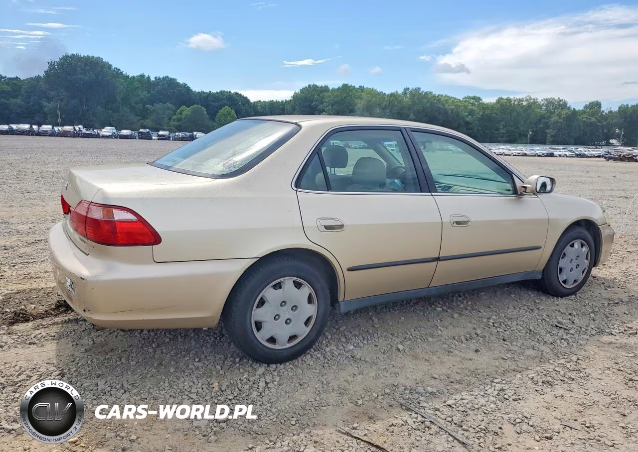 2000 Honda Accord Lx VIN:JHMCG5649YC018988 - 3