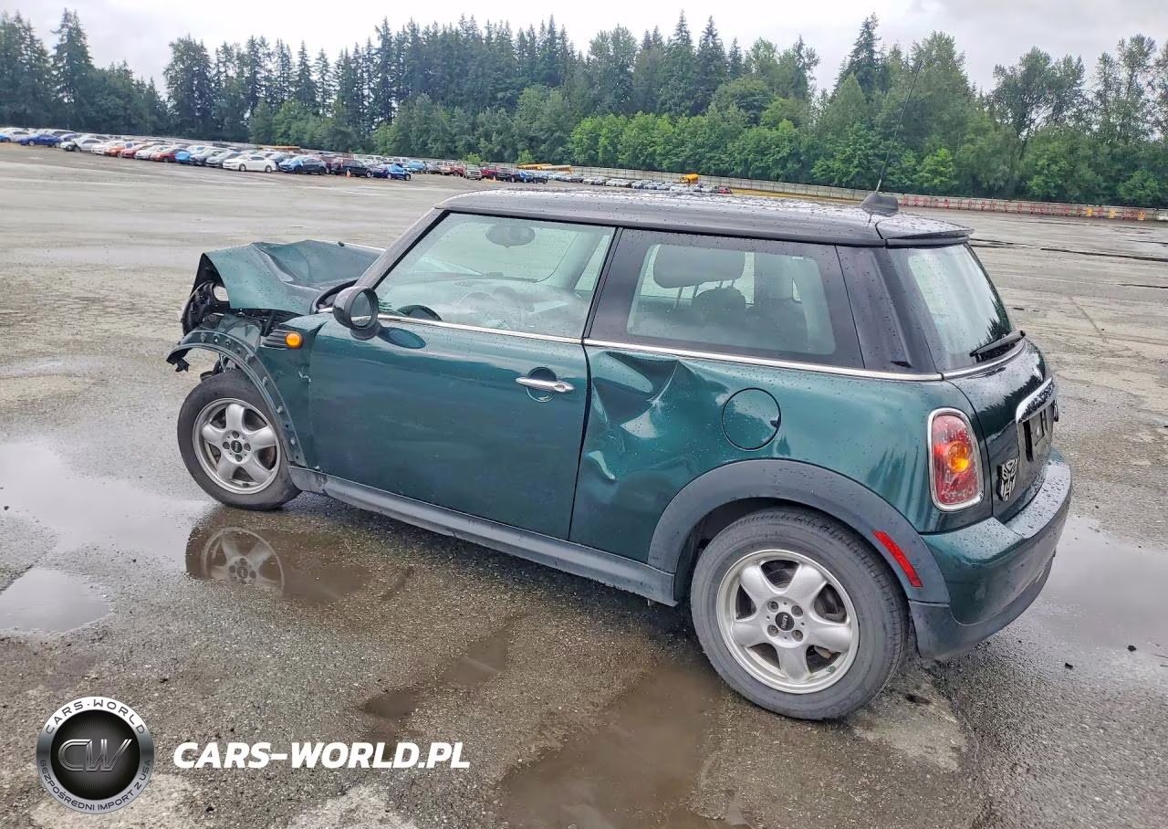2010 Mini Cooper VIN:WMWMF3C54ATZ21725 - 2