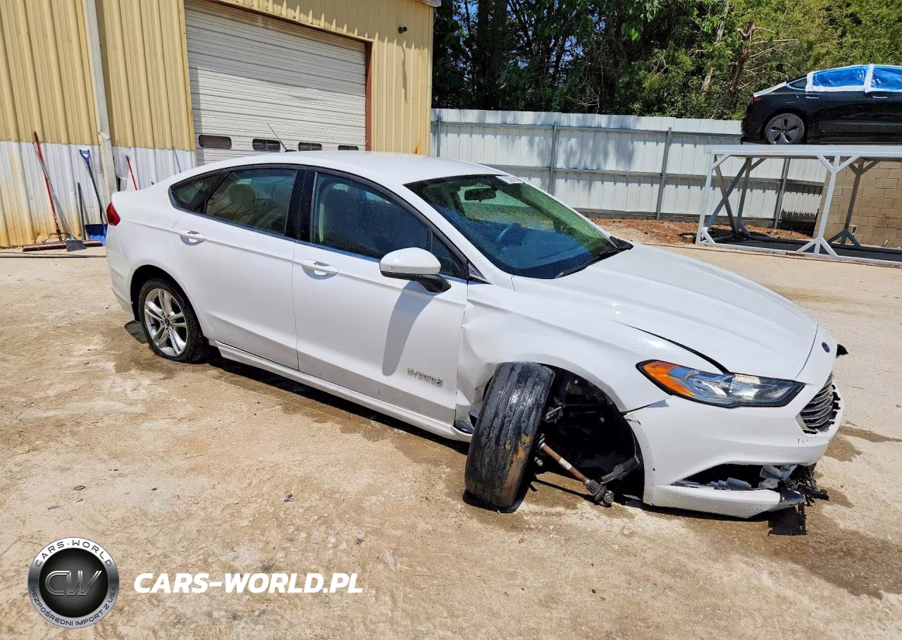2018 Ford Fusion S Hybrid VIN:3FA6P0UU7JR100123 - 4