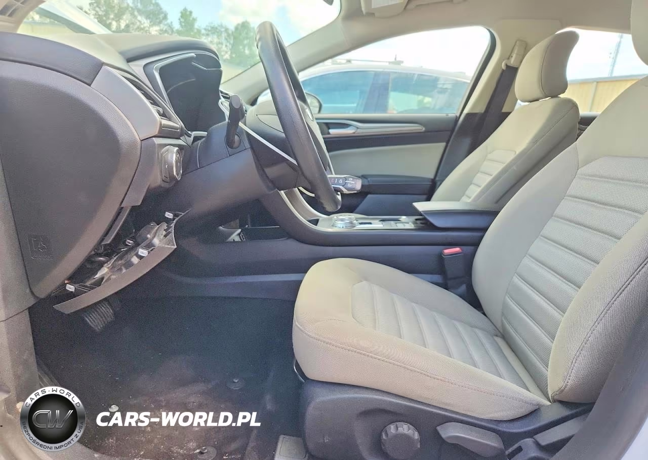 2018 Ford Fusion S Hybrid VIN:3FA6P0UU7JR100123 - 7