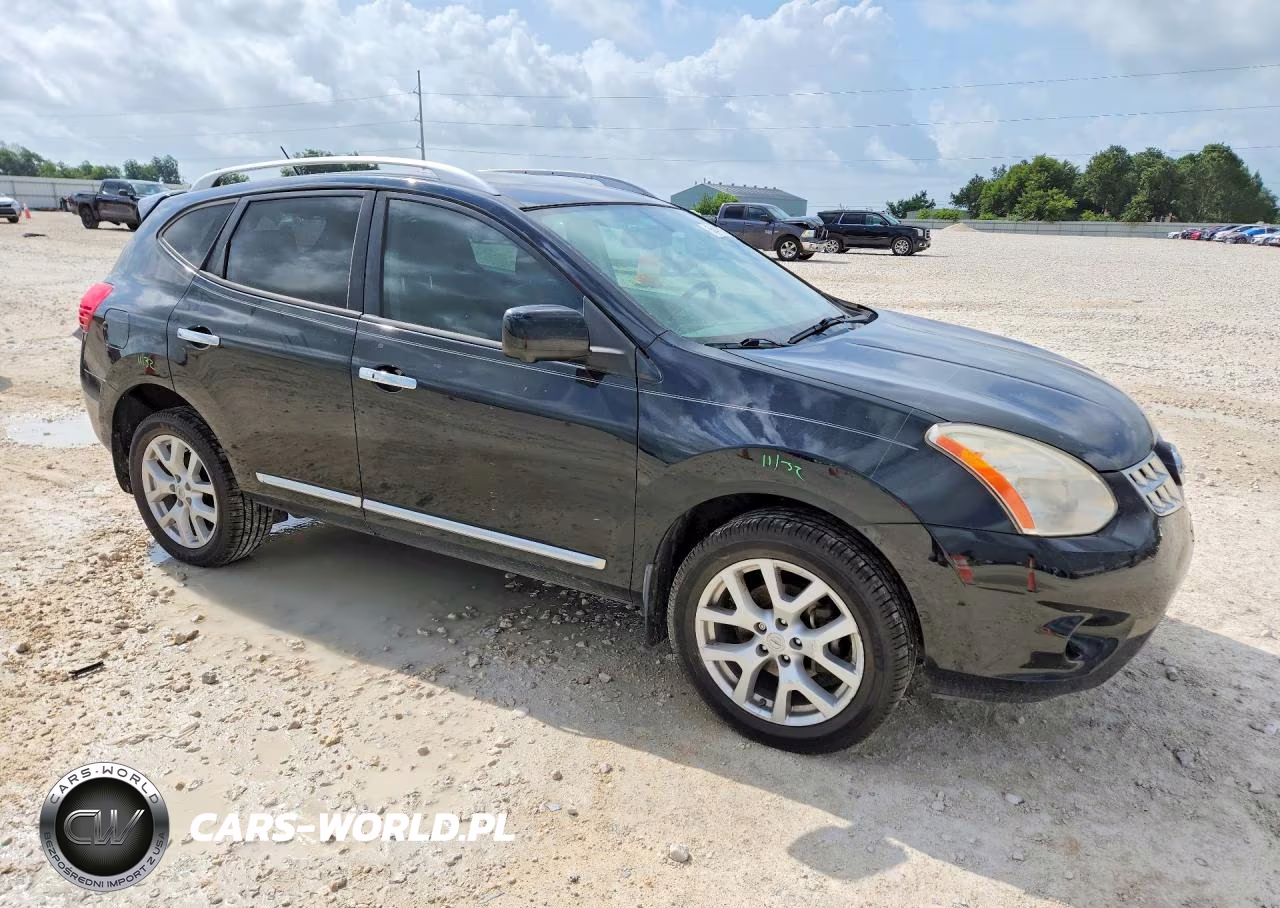 2013 Nissan Rogue S VIN:JN8AS5MV2DW638324 - 4