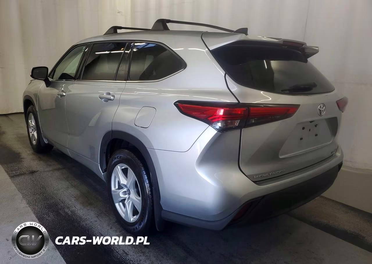2022 Toyota Highlander Le VIN:5TDBZRBH9NS577099 - 3
