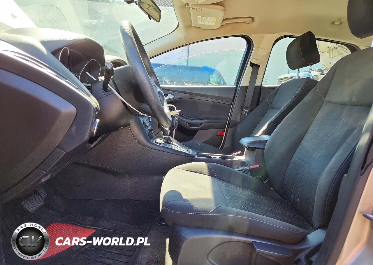 2017 Ford Focus Se VIN:1FADP3F26HL300391 - 7