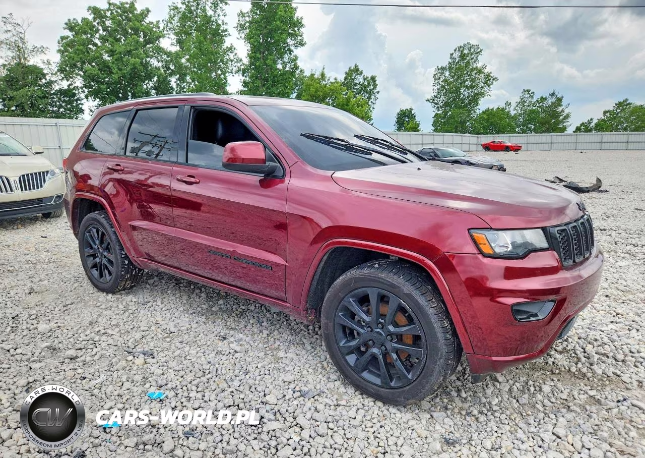 2017 Jeep Grand Cherokee Laredo VIN:1C4RJFAG9HC919122 - 4