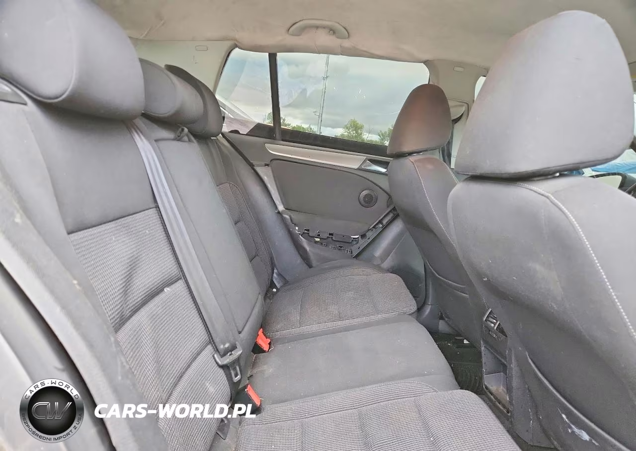 2012 Volkswagen Golf VIN:WVWDM7AJ1CW200392 - 10