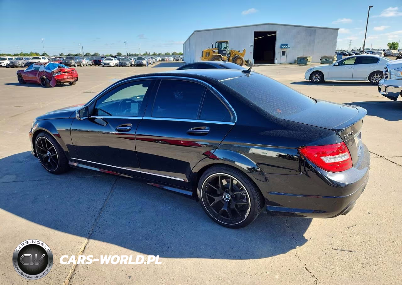 2014 Mercedes-Benz C 250 VIN:WDDGF4HBXEA902687 - 2