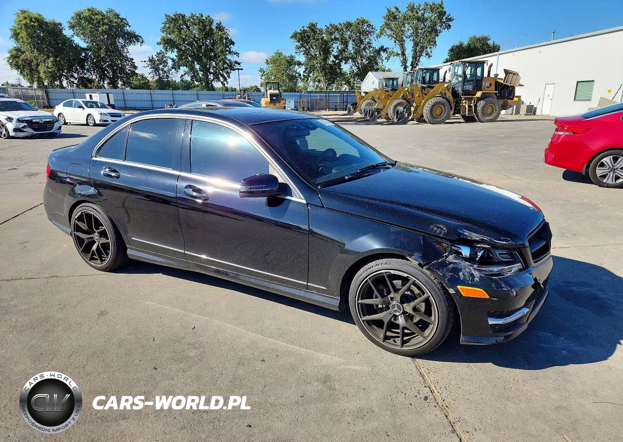 2014 Mercedes-Benz C 250 VIN:WDDGF4HBXEA902687 - 4