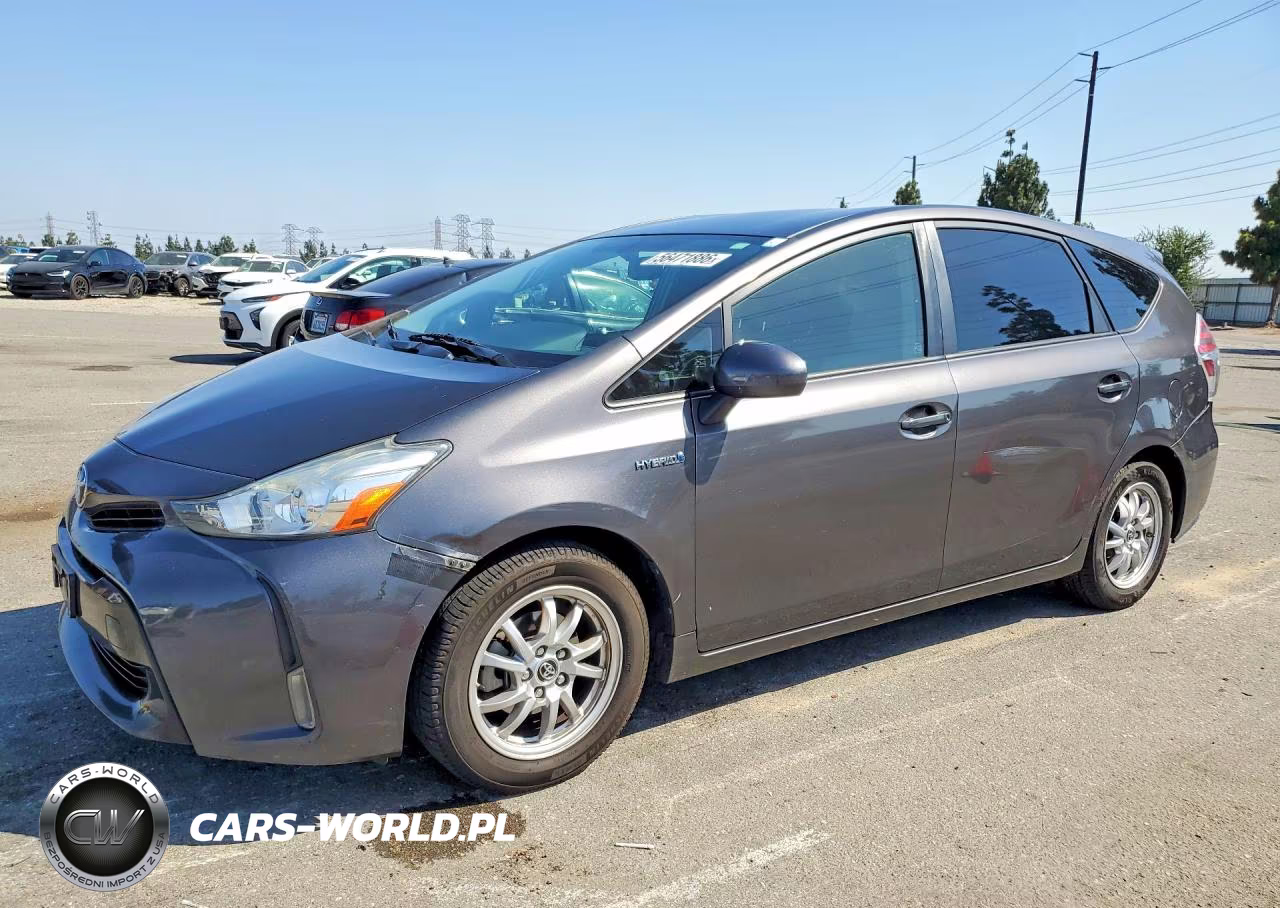 2016 Toyota Prius V Four – zdjęcie 1 z 12