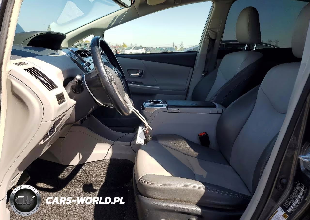 2016 Toyota Prius V Four VIN:JTDZN3EU3GJ046013 - 7